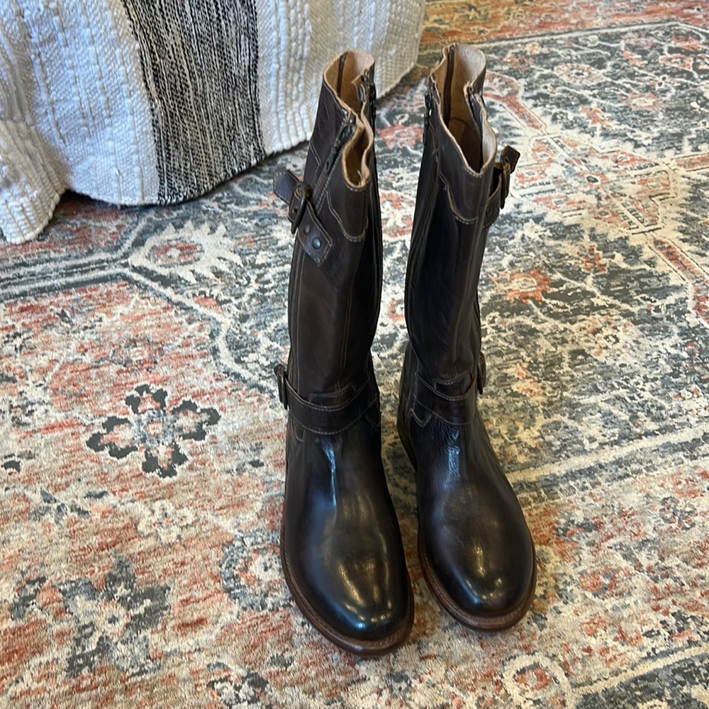 Size 9 Bed stu GOGO lug boots teak rustic